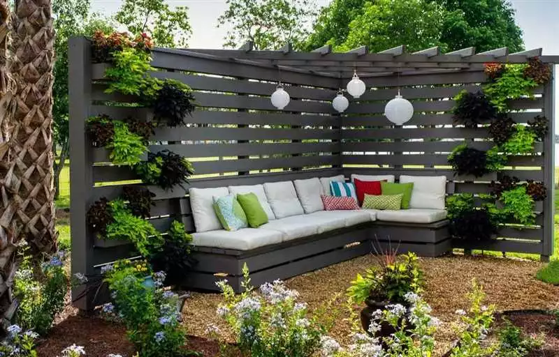 Как создать уютные зоны отдыха на даче с помощью садовой мебели?